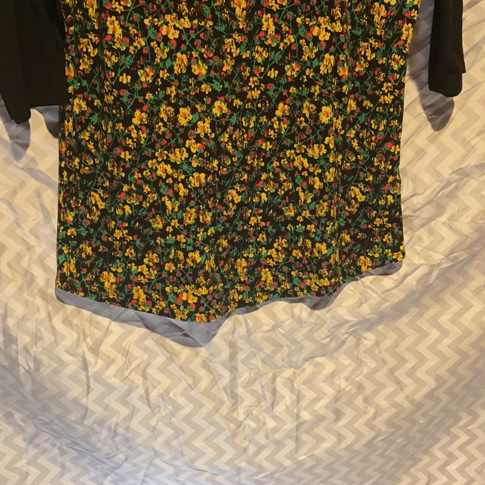 Lularoe - Picture 5 of 5